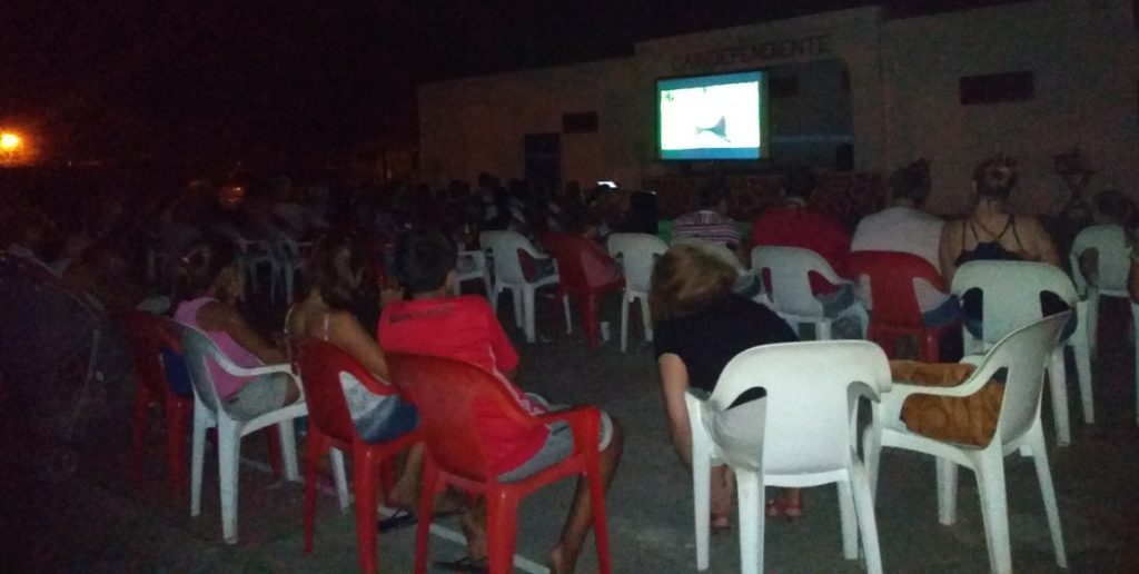 “Noches de Cine” aporta encuentro y diversión.
