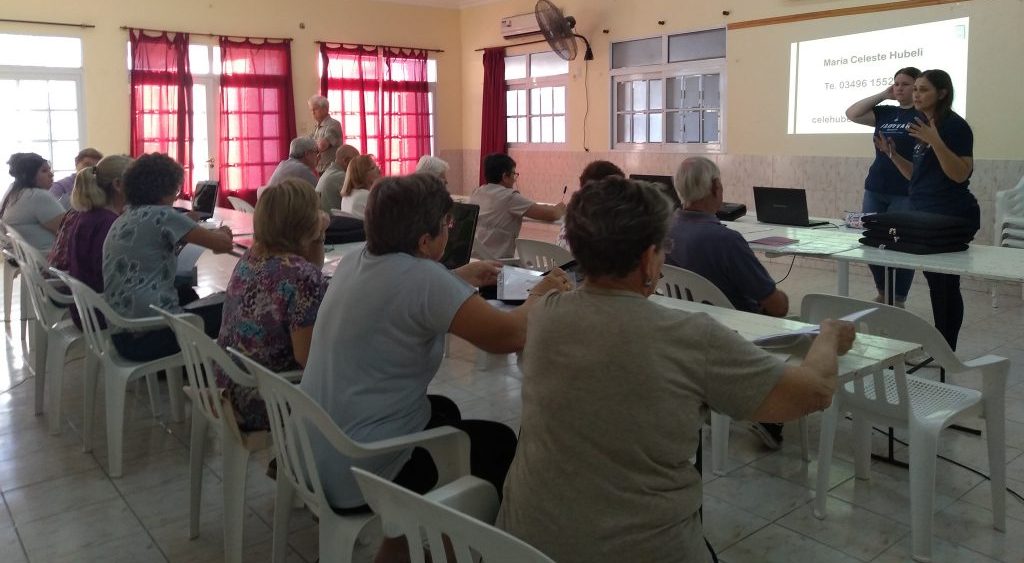 Continúamos amigando adultos con las nuevas tecnologías.
